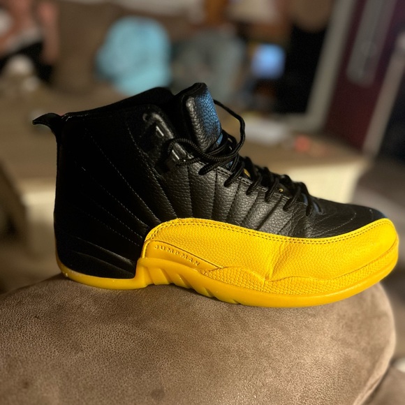 Jordan Other - 9 1/2 university gold